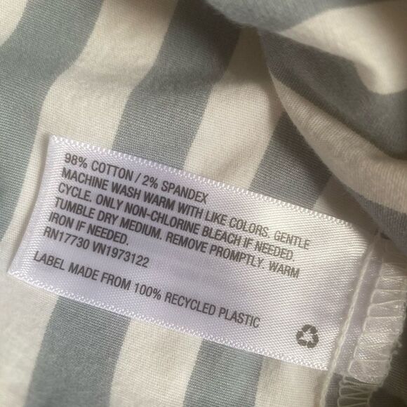 Ava & Viv Striped Button Up Shirt Women's Size 1X Grey White Collared Pocket - Picture 15 of 16